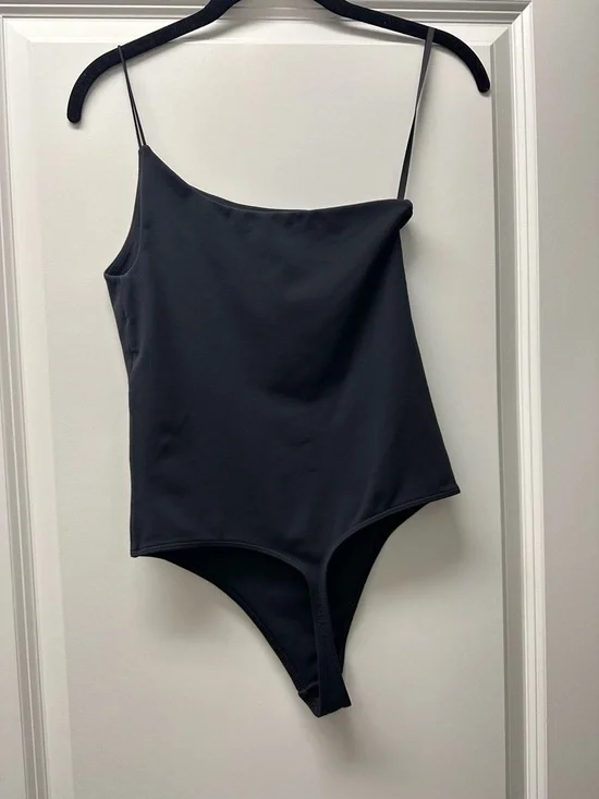 LIKE NEW Artizia Babaton Contour One-Shoulder Black Cami Bodysuit - Picture 7 of 9